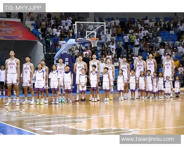 赛后分析:北京篮球队与广州篮球队的速度对决全景回顾 赛后分析:北京篮球队与广州篮球队的速度对决全景回顾